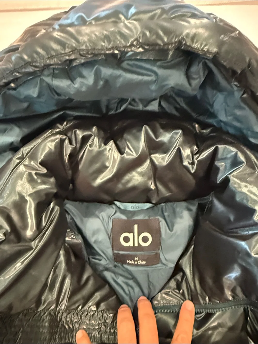 ALO Yoga shiny teal